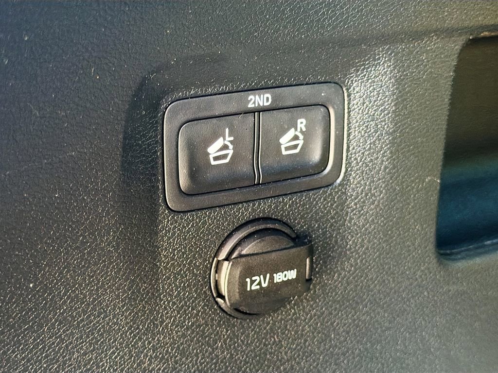 Used 2022 Kia Telluride SX w/ Towing Package FWD image 13