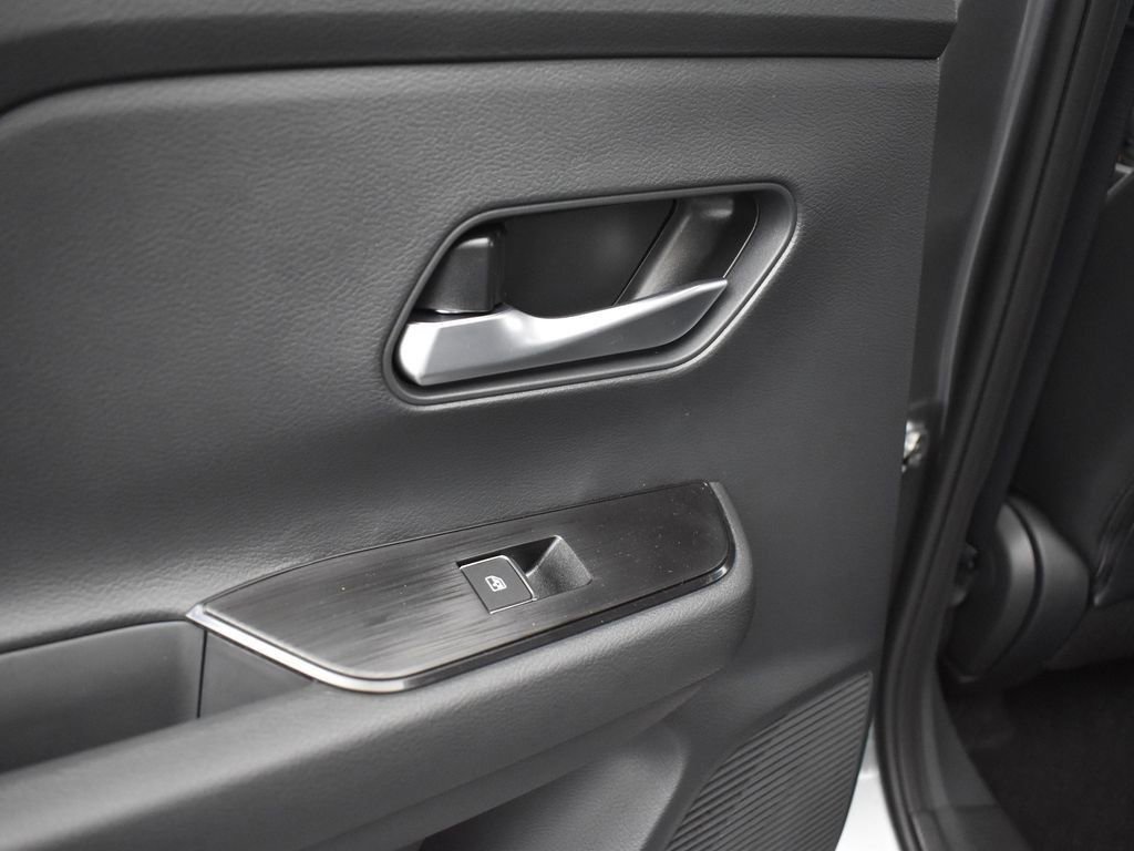 New 2026 Nissan Kicks SR w/ Illumination Package image 15
