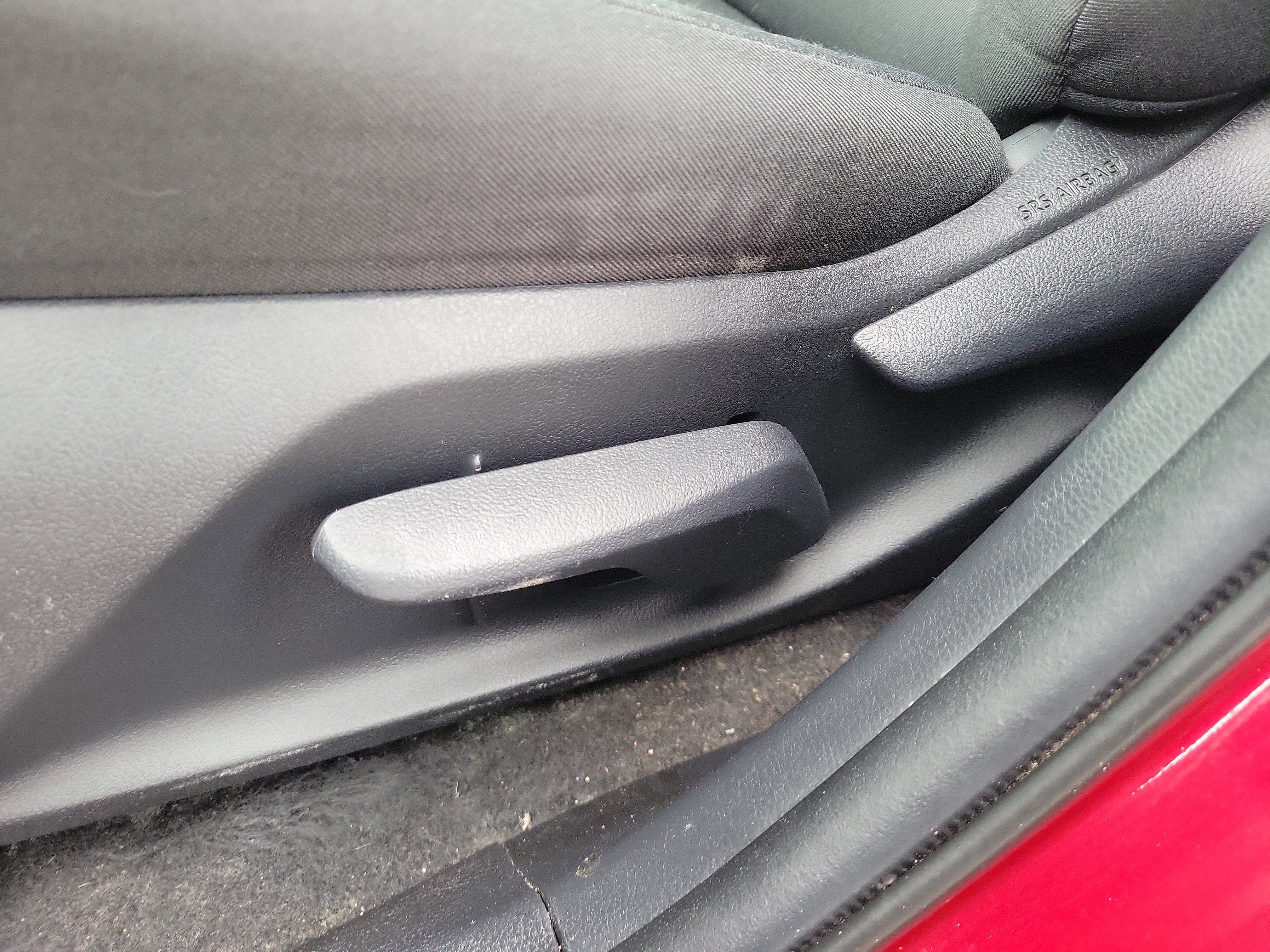 Used 2021 Toyota RAV4 LE image 19