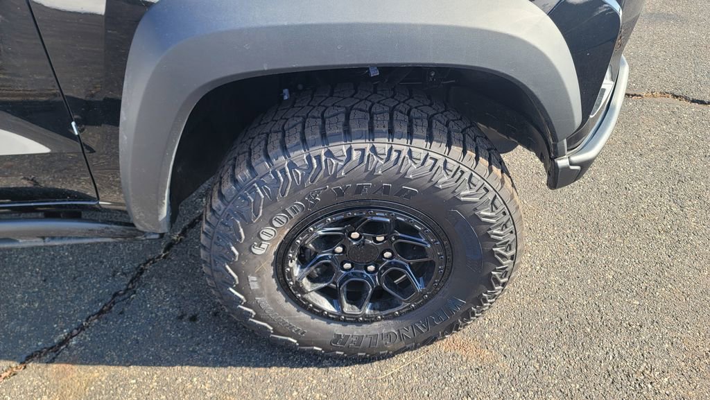 New 2026 Chevrolet Colorado ZR2 w/ ZR2 Bison Edition image 15