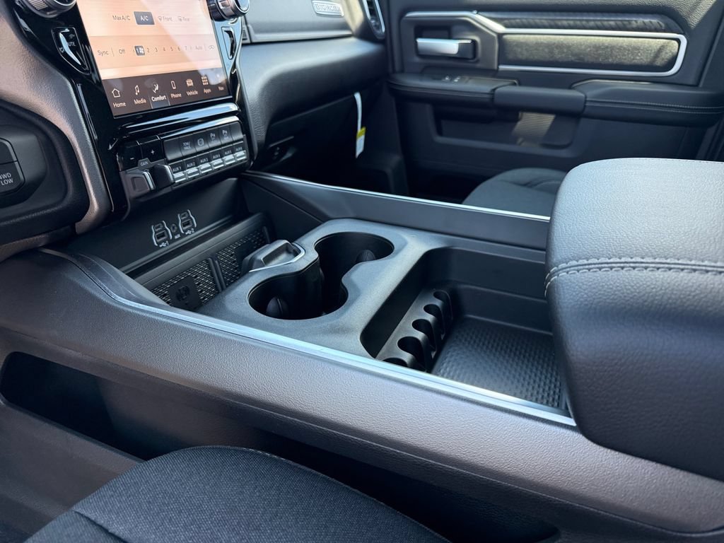 New 2026 RAM 3500 Big Horn AWD/4WD image 19