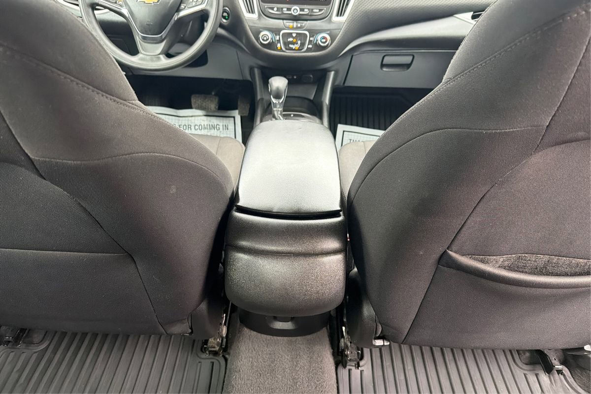 Used 2024 Chevrolet Malibu LS image 19