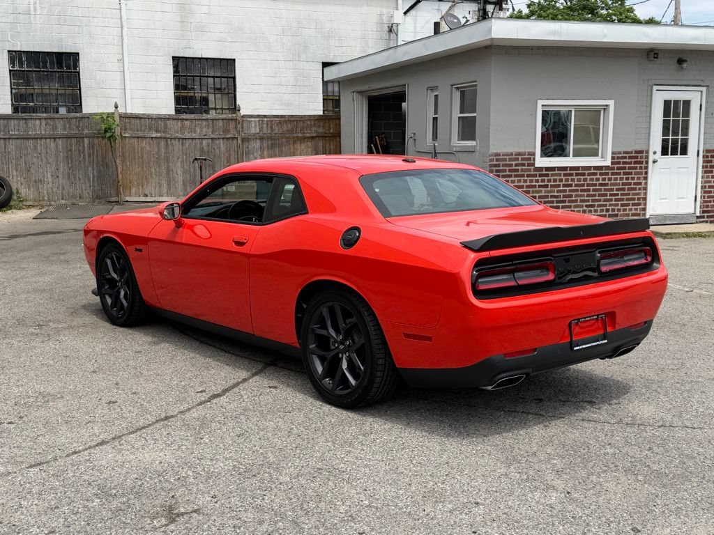 Used 2023 Dodge Challenger R/T w/ Blacktop Package RWD image 4
