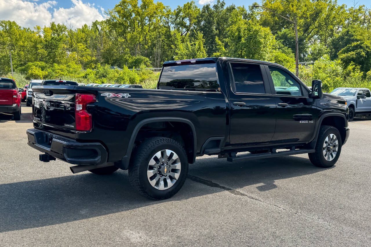 Used 2024 Chevrolet Silverado 2500 Custom w/ Custom Value Package AWD/4WD image 3