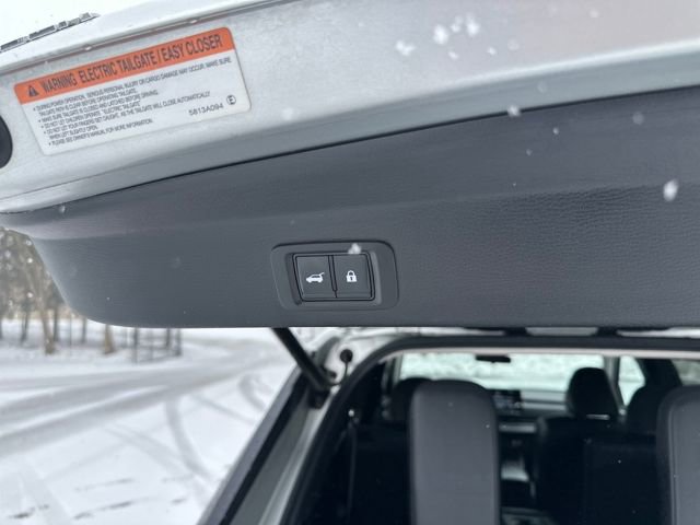 Used 2024 Mitsubishi Outlander AWD image 22