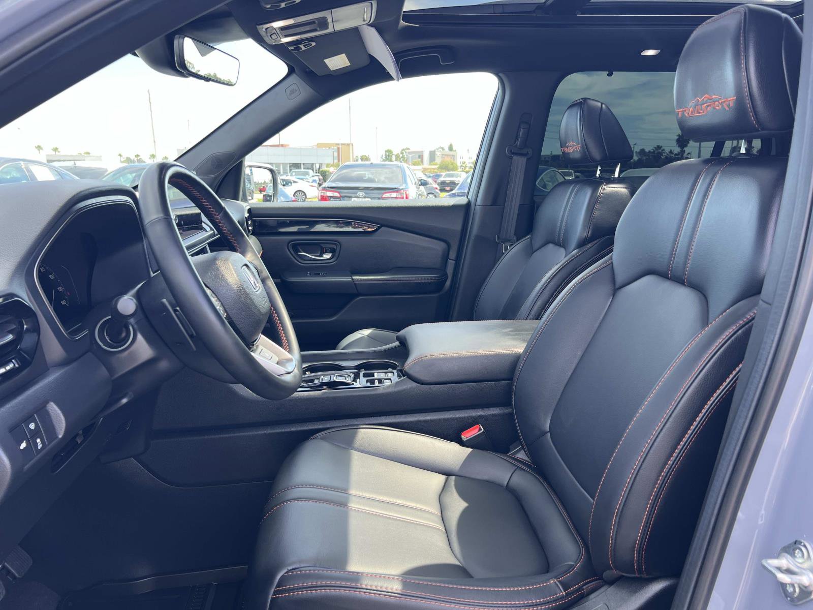 Used 2025 Honda Pilot TrailSport image 20