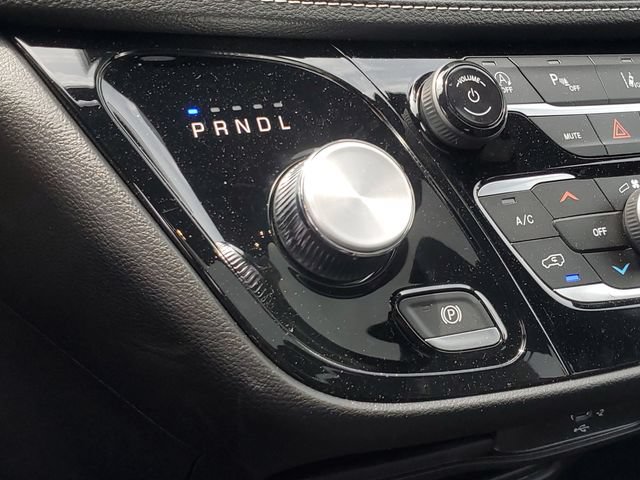 New 2027 Chrysler Pacifica Select AWD/4WD image 27