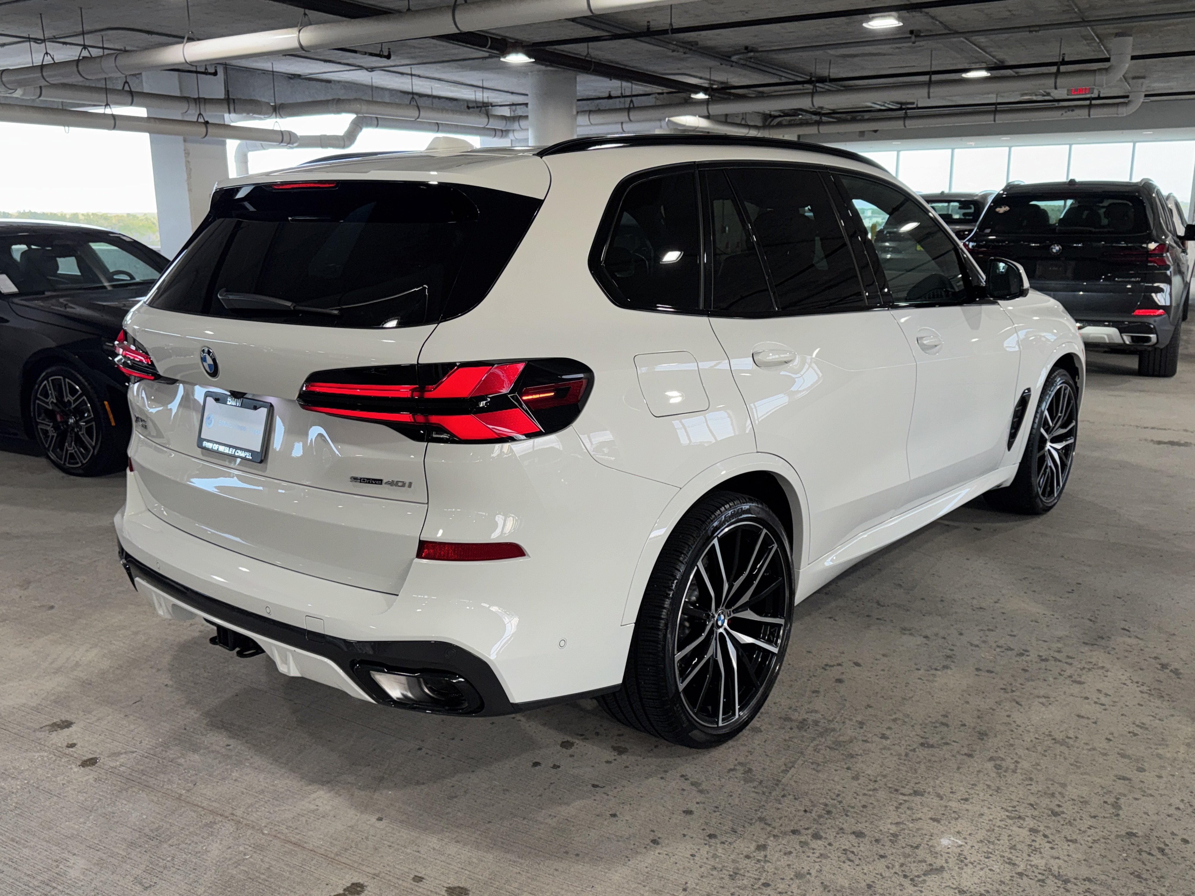 Used 2024 BMW X5 sDrive40i w/ M Sport Package RWD image 8