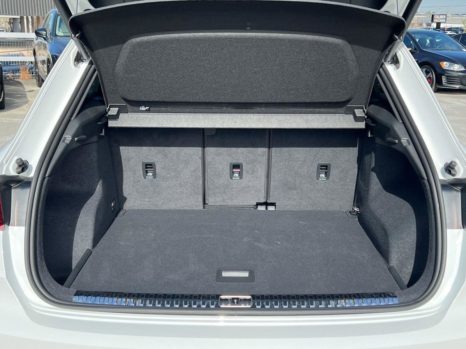 Certified 2025 Audi Q3 2.0T Premium Plus w/ Premium Plus Package image 18