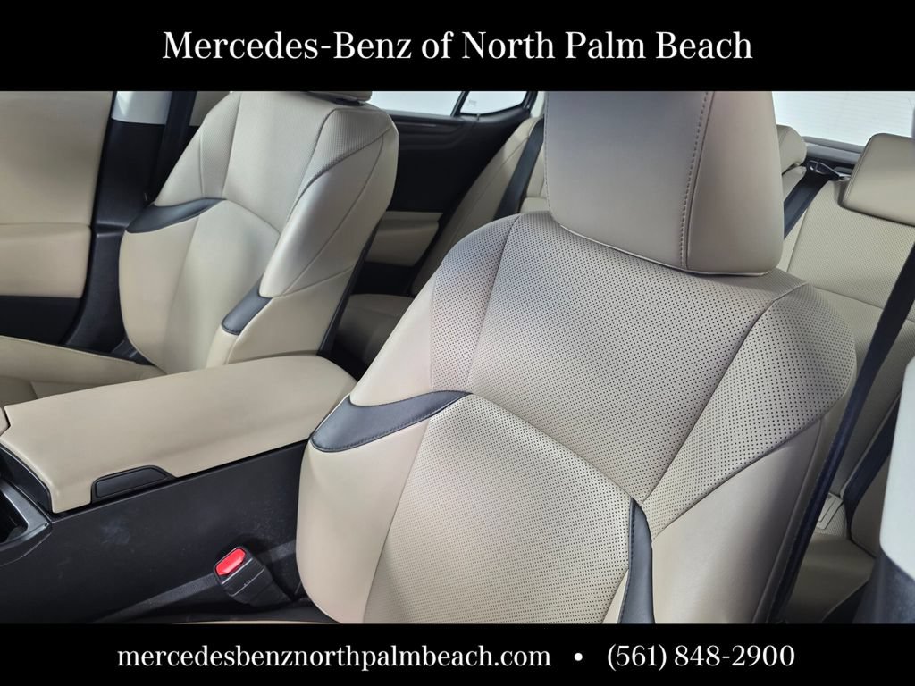 Used 2019 Lexus ES 300h w/ Premium Package FWD image 11