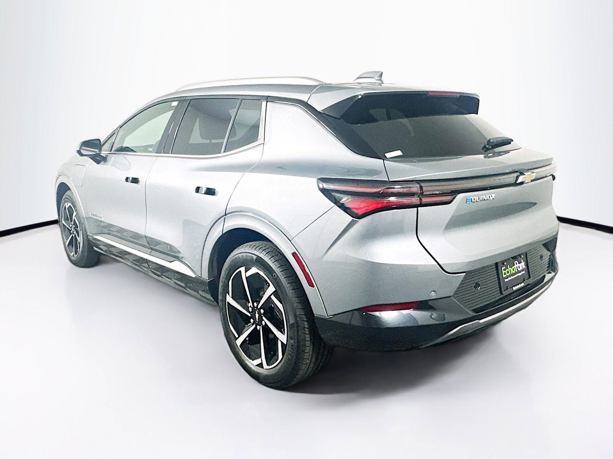 Used 2025 Chevrolet Equinox EV LT w/ Convenience Package image 5