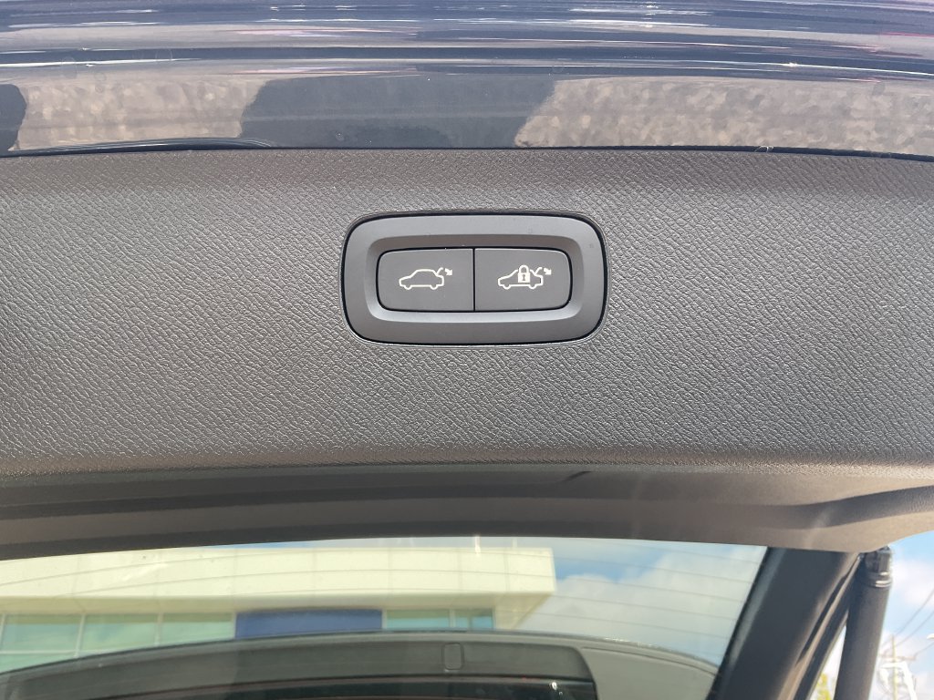 New 2027 Volvo XC90 B6 Plus AWD/4WD image 10