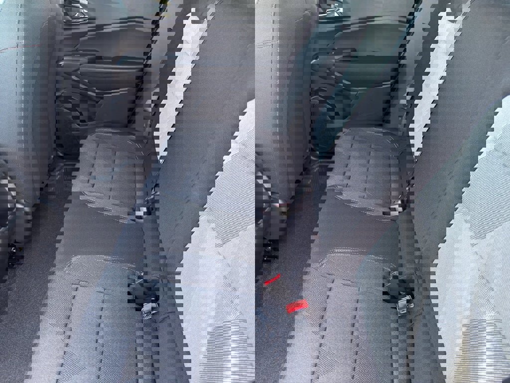 New 2026 Chevrolet Trax RS w/ Sunroof Package image 23