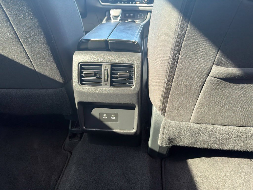 Used 2025 Nissan Rogue SV AWD/4WD image 36
