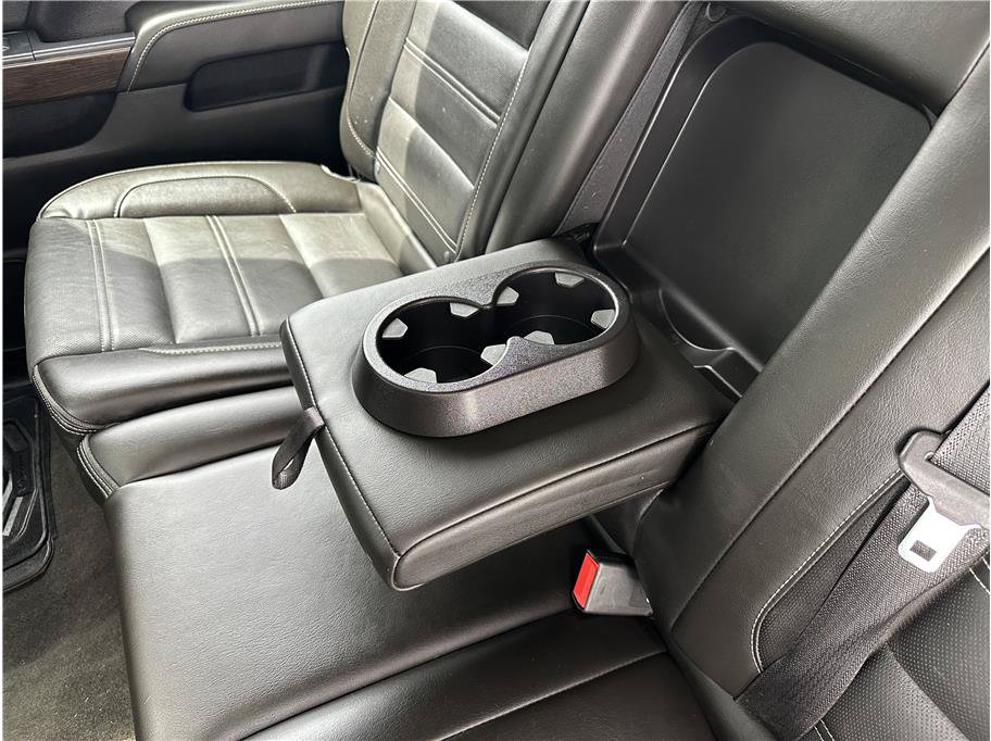 Used 2018 GMC Sierra 2500 Denali w/ Duramax Plus Package AWD/4WD image 17