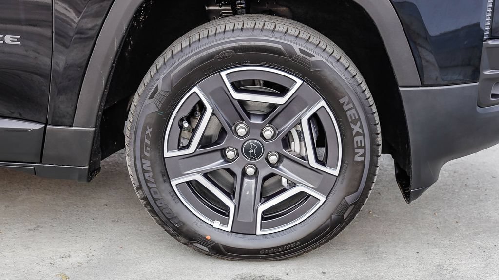 New 2026 Jeep Cherokee Laredo AWD/4WD image 11