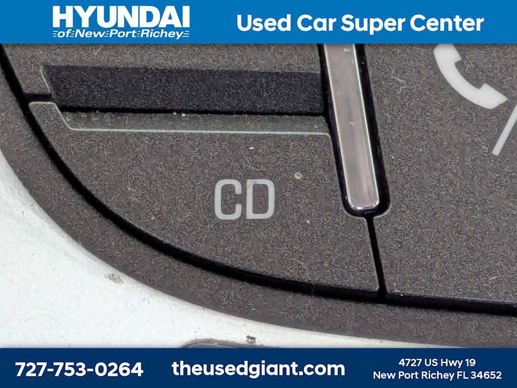 Used 2012 Chevrolet Equinox LS FWD image 24