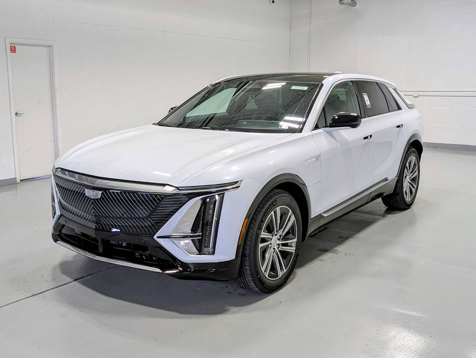 New 2027 Cadillac Lyriq Premium Luxury AWD/4WD image 1