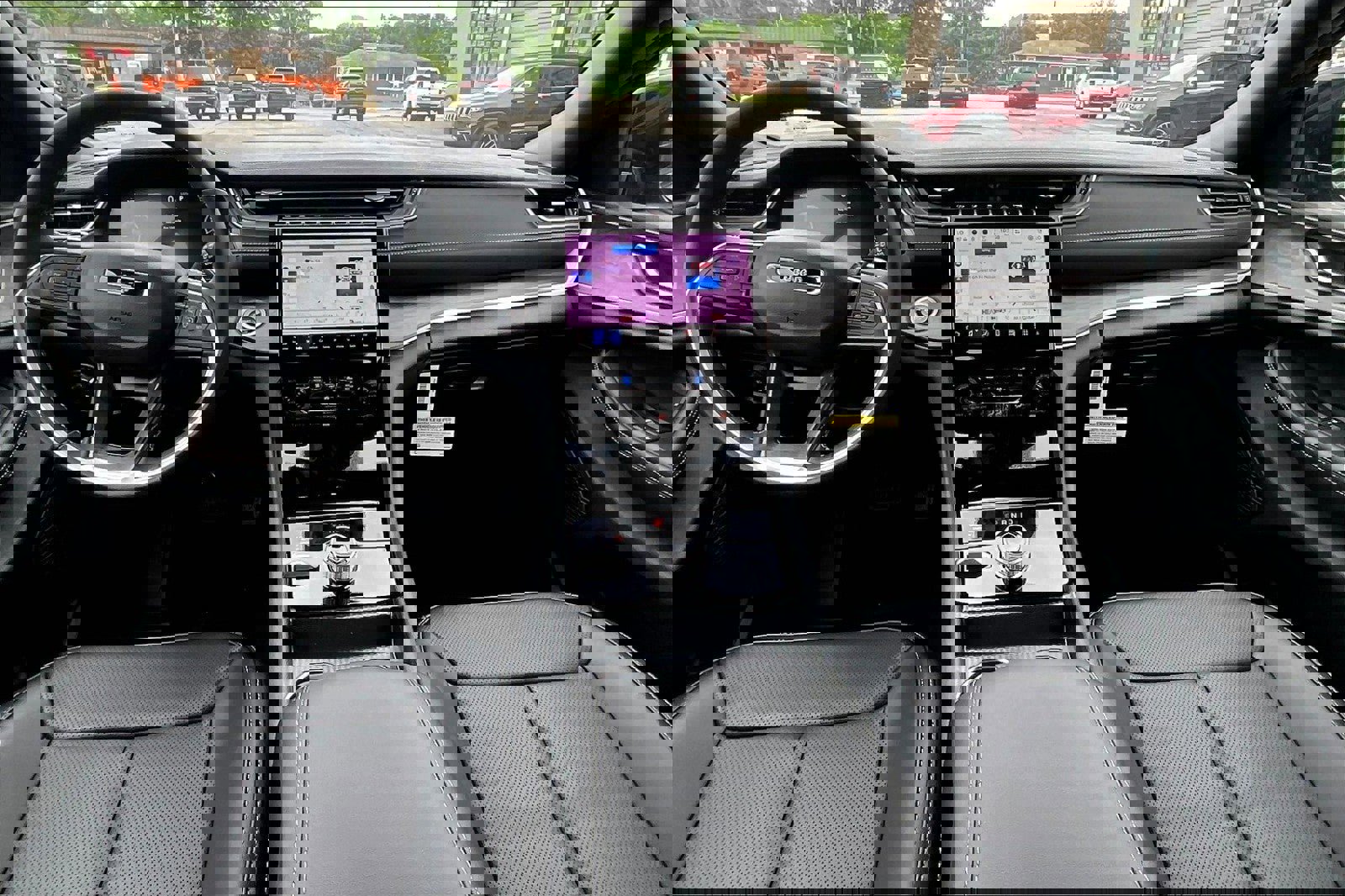New 2025 Jeep Grand Cherokee Limited w/ Luxury Tech Group II image 5