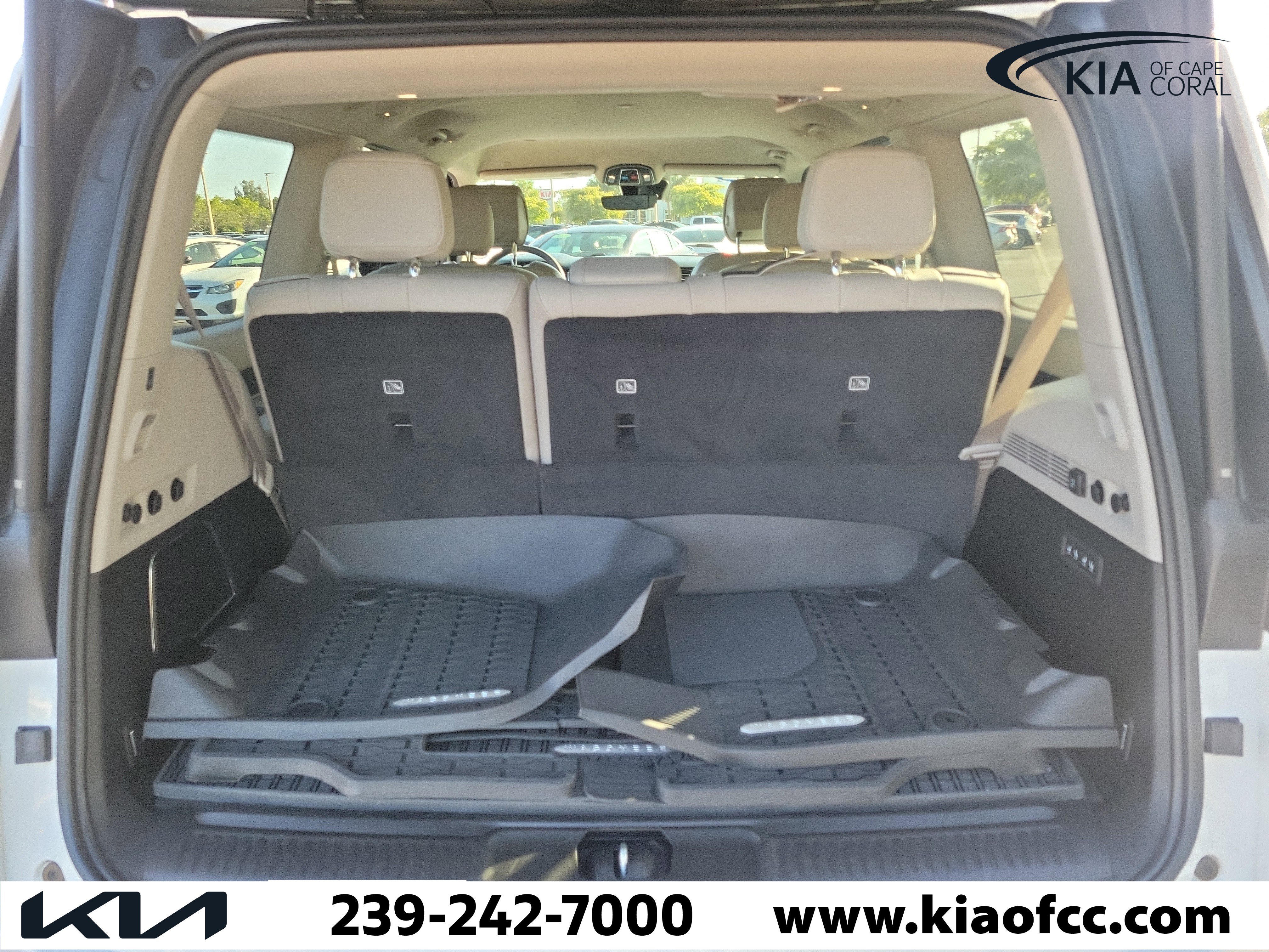 Used 2022 Jeep Wagoneer Series III w/ Flexible Seating Group image 12