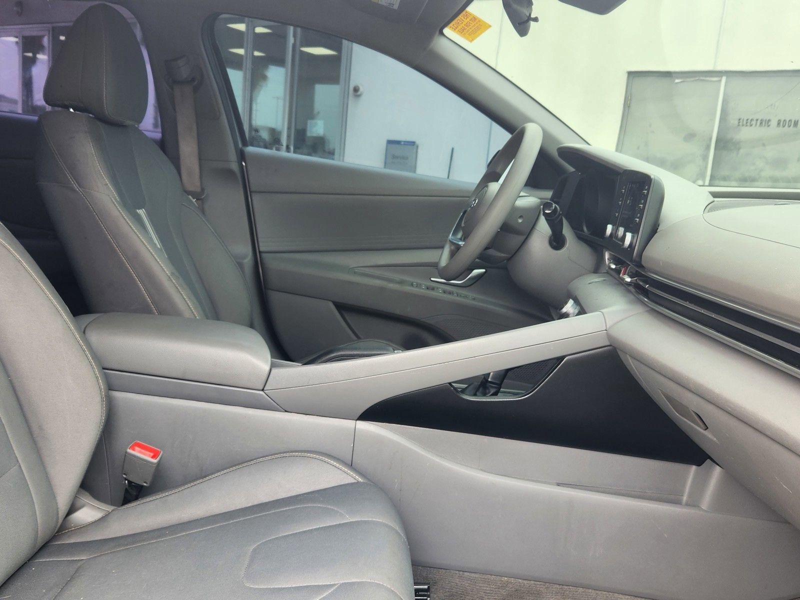 Used 2023 Hyundai Elantra SEL image 24