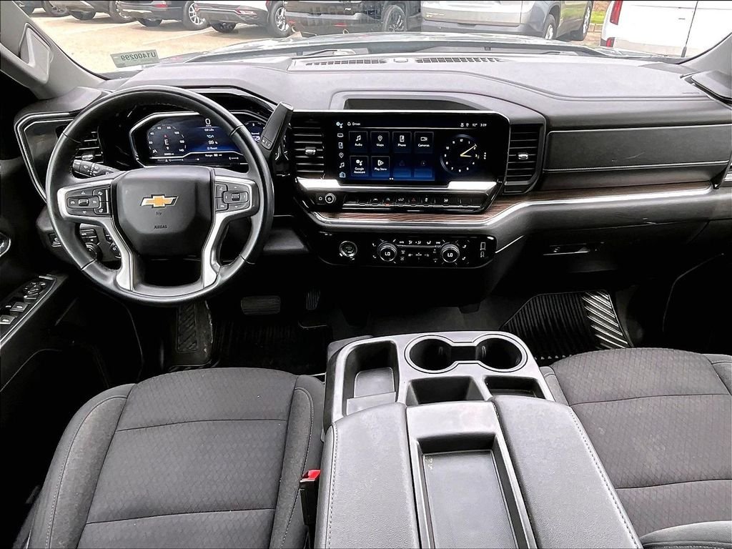Used 2024 Chevrolet Silverado 1500 LT AWD/4WD image 21