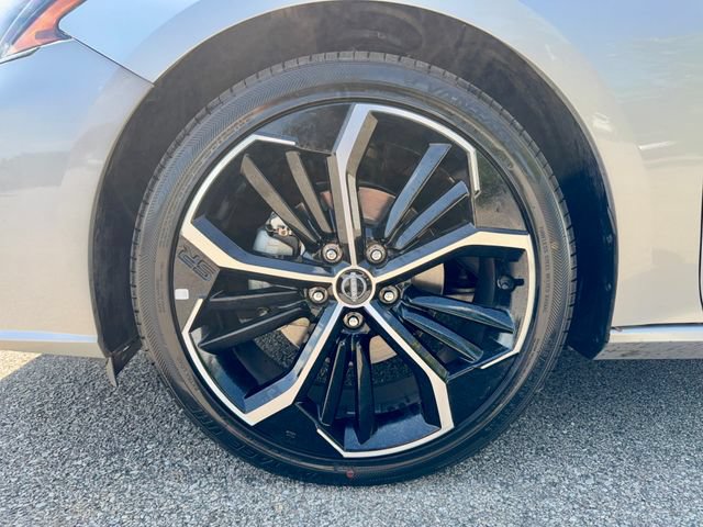 Used 2024 Nissan Altima 2.5 SR FWD image 28