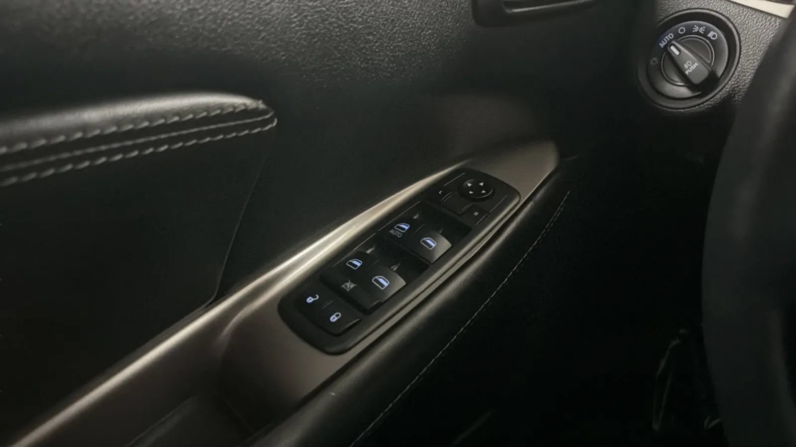 Used 2019 Dodge Journey Crossroad FWD image 16