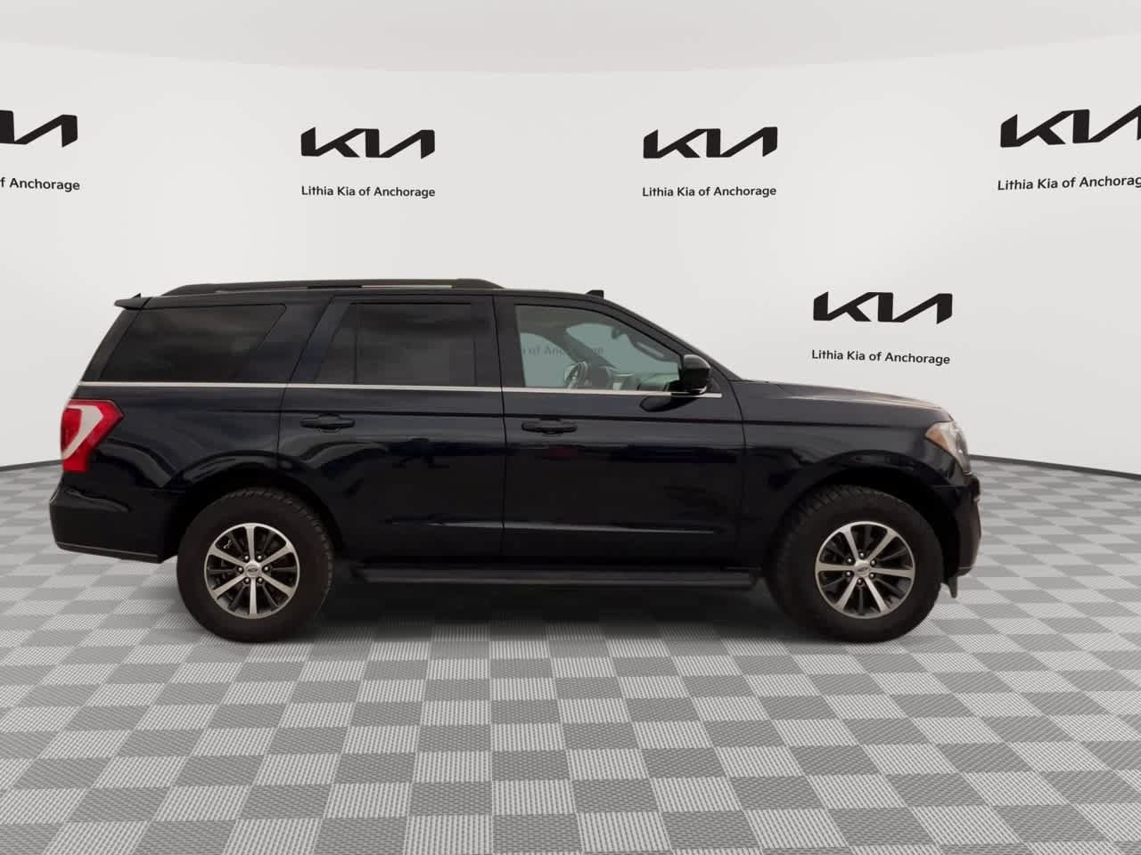 Used 2021 Ford Expedition XLT AWD/4WD image 9