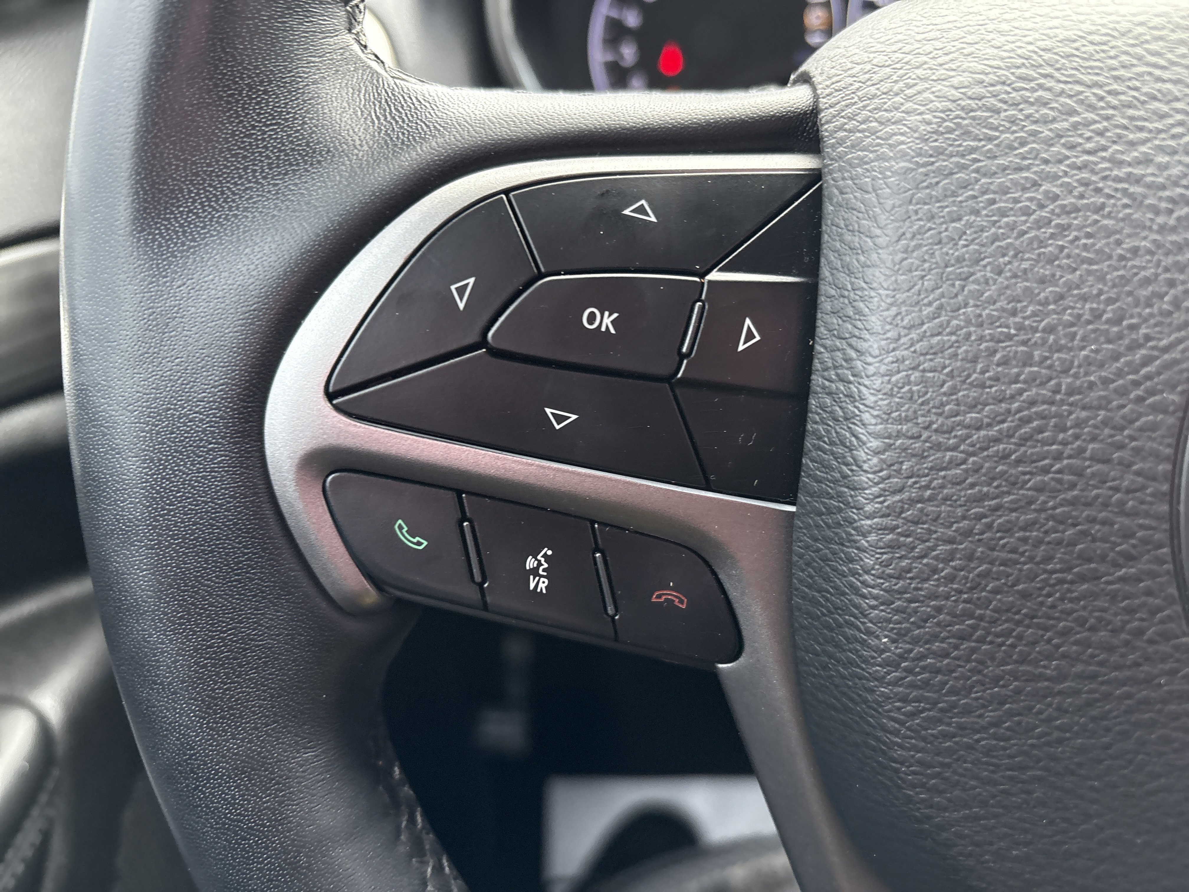 Used 2022 Jeep Grand Cherokee Laredo X image 18