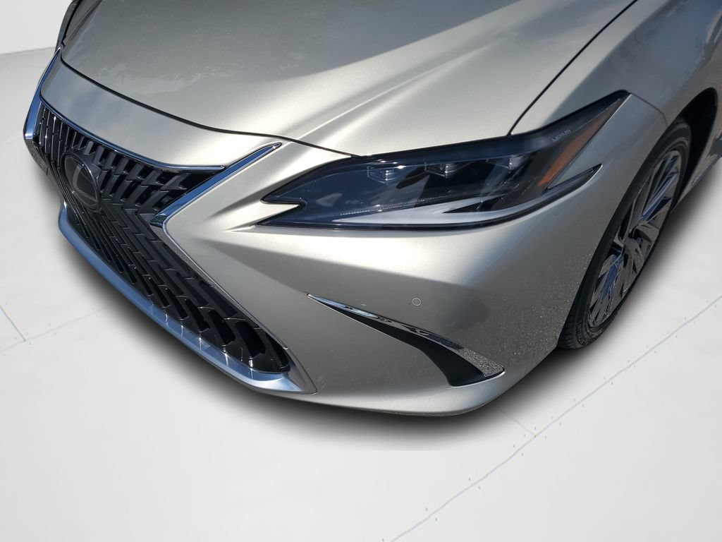 Used 2024 Lexus ES 300h Ultra Luxury w/ Accessory Package (Z2) FWD image 26