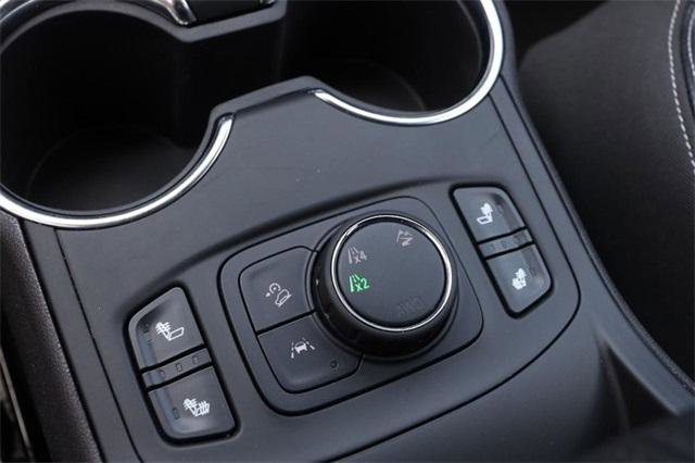 Used 2024 GMC Terrain SLT image 18