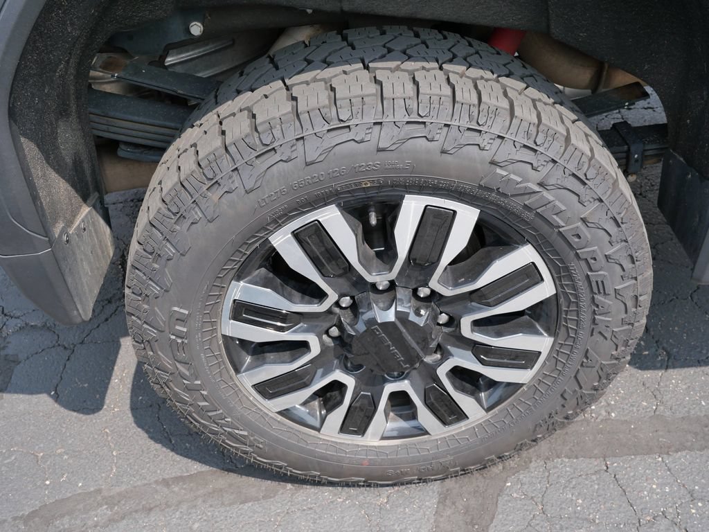 Certified 2024 GMC Sierra 3500 Denali Ultimate AWD/4WD image 9