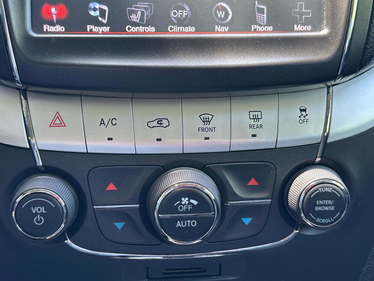 Used 2019 Dodge Journey GT w/ Nav & Sun Group AWD/4WD image 25