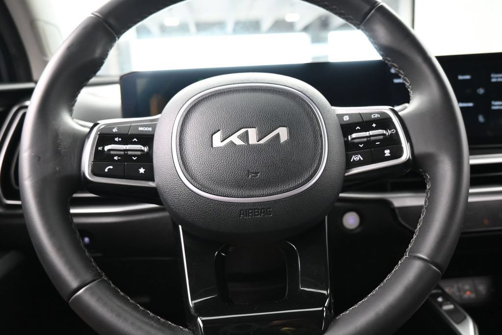 Used 2024 Kia Sorento S FWD image 29