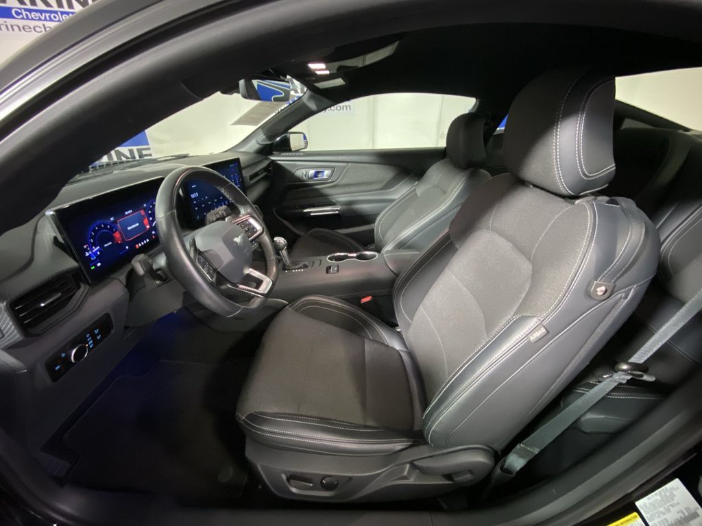 Used 2025 Ford Mustang GT RWD image 23