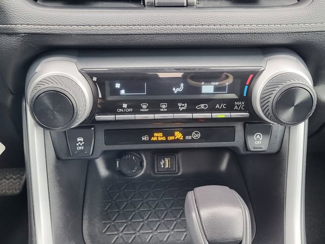 Used 2023 Toyota RAV4 LE AWD/4WD image 18