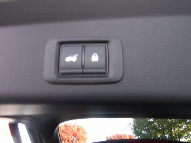 New 2025 Mitsubishi Outlander SE image 11