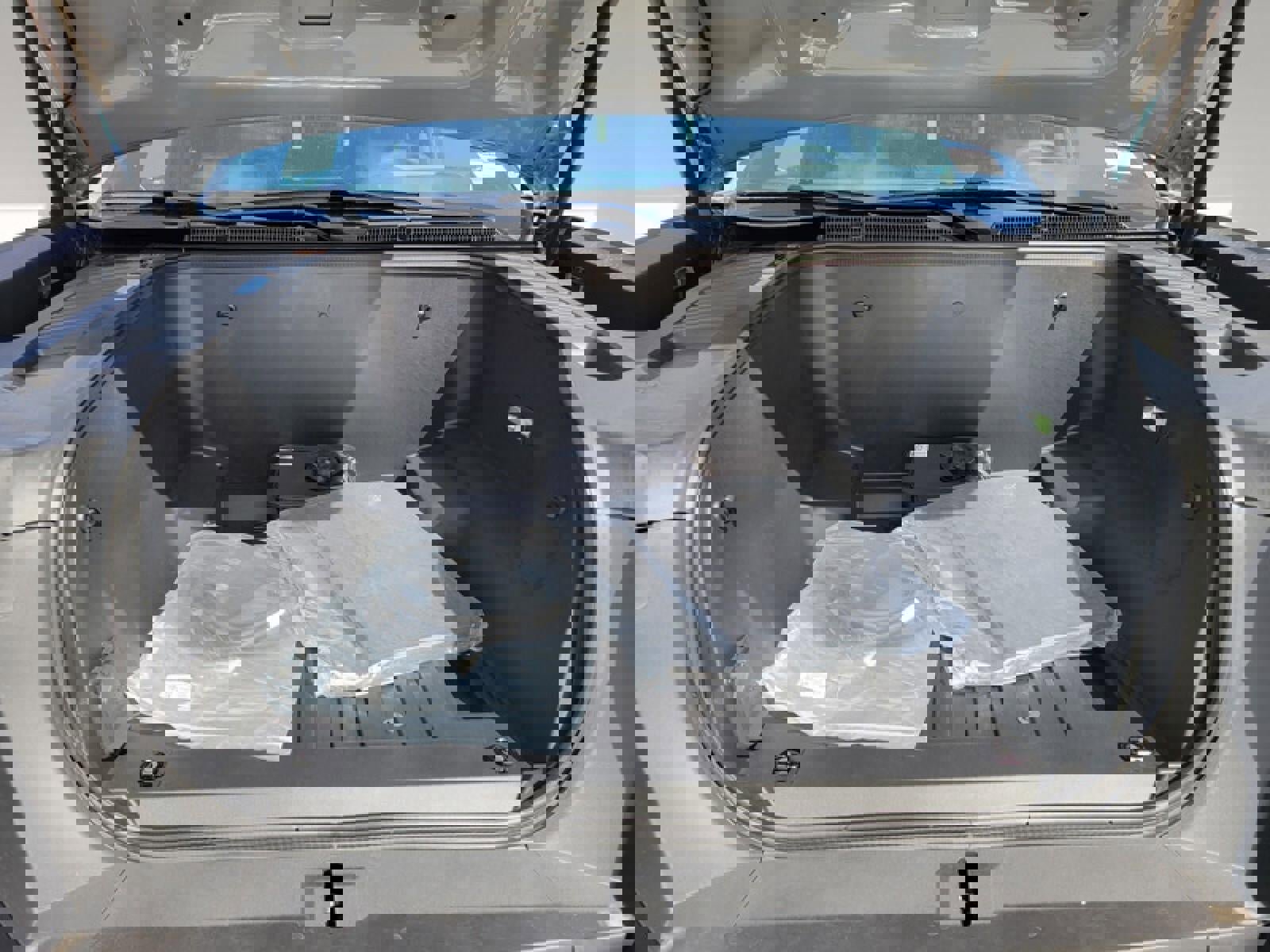 New 2025 GMC Sierra EV Denali image 4