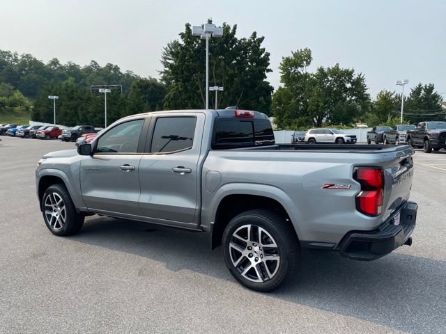 Used 2023 Chevrolet Colorado Z71 w/ Z71 Convenience Package 2 AWD/4WD image 3