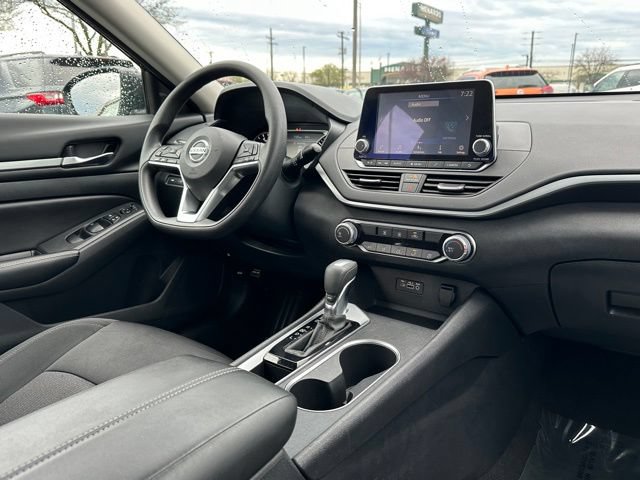 Used 2022 Nissan Altima 2.5 SV FWD image 31
