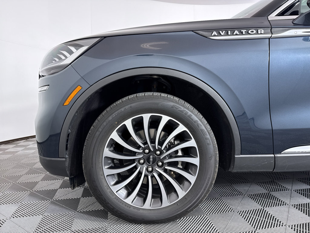 Used 2023 Lincoln Aviator Reserve w/ Elements Package Plus AWD/4WD image 18