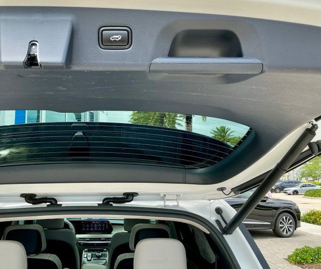 Used 2023 Hyundai Palisade Calligraphy w/ Winter Package image 14