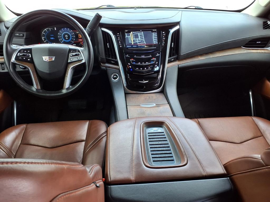 Used 2020 Cadillac Escalade Premium Luxury AWD/4WD image 19