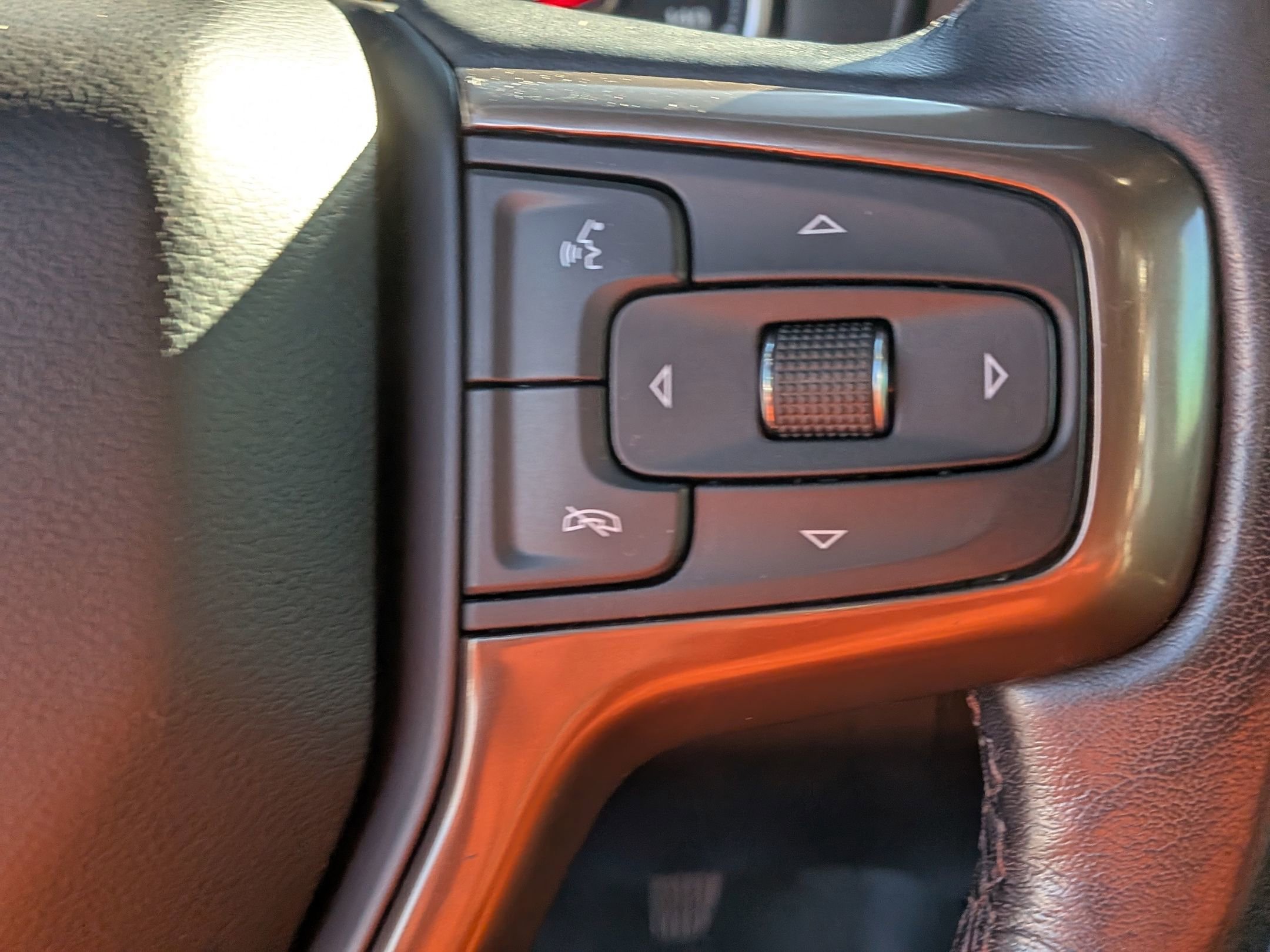 Used 2021 Chevrolet Tahoe High Country w/ Premium Package image 23