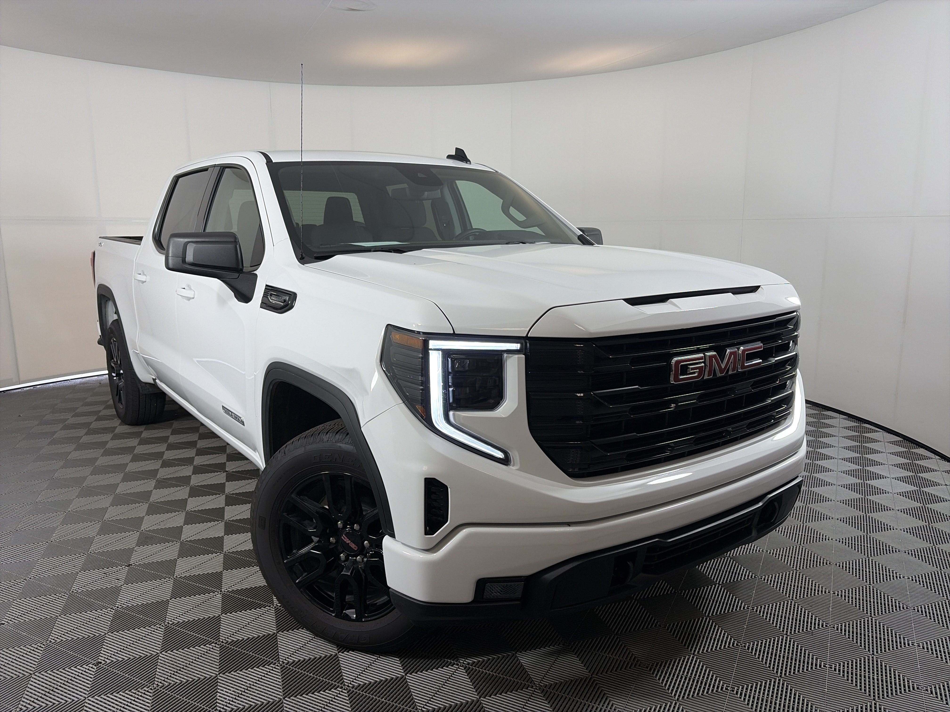 Used 2026 GMC Sierra 1500 Elevation