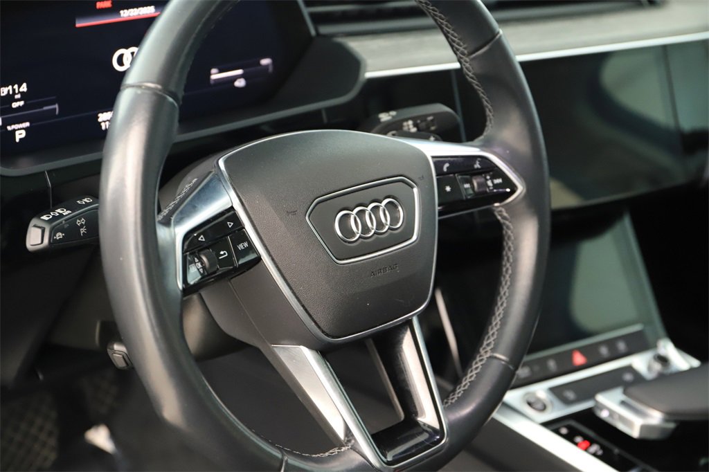 Certified 2022 Audi e-tron Premium image 16