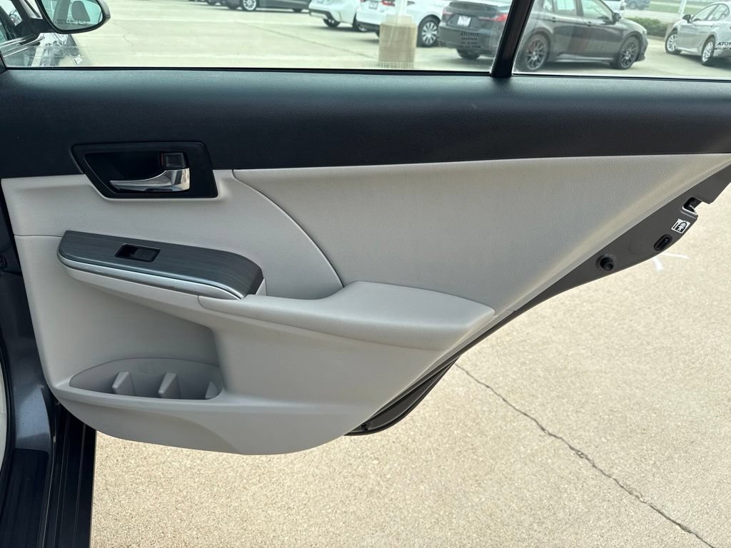 Used 2012 Toyota Camry XLE w/ Leather Pkg FWD image 21