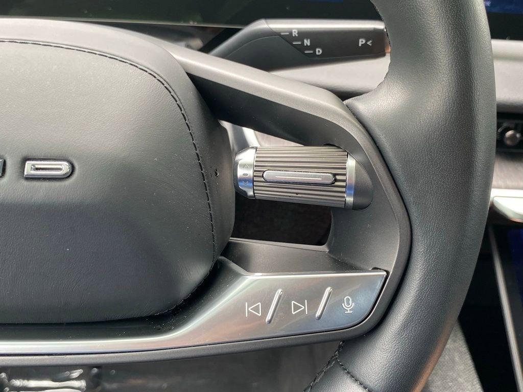 Used 2023 Lucid Air Touring image 40
