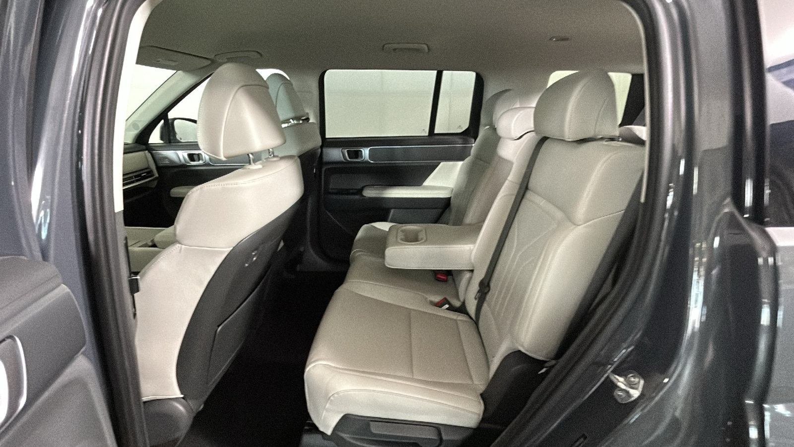Used 2024 Hyundai Santa Fe SEL AWD/4WD image 32